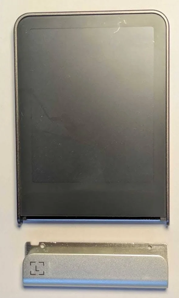 Ledger Flex com a estrutura de alumínio removida, vista frontal