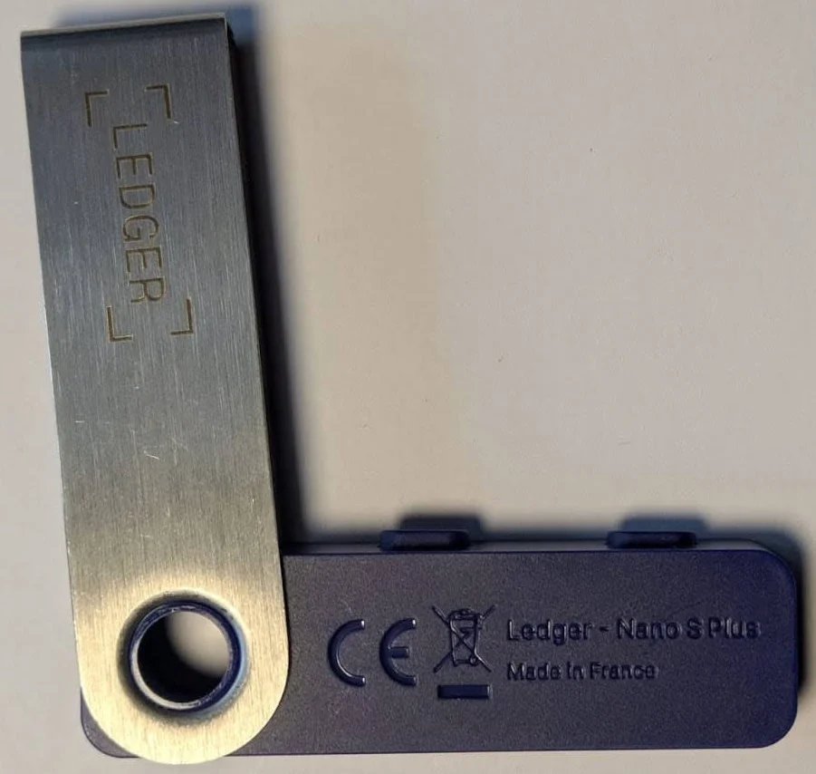 Ledger Nano S Plus original, vista traseira