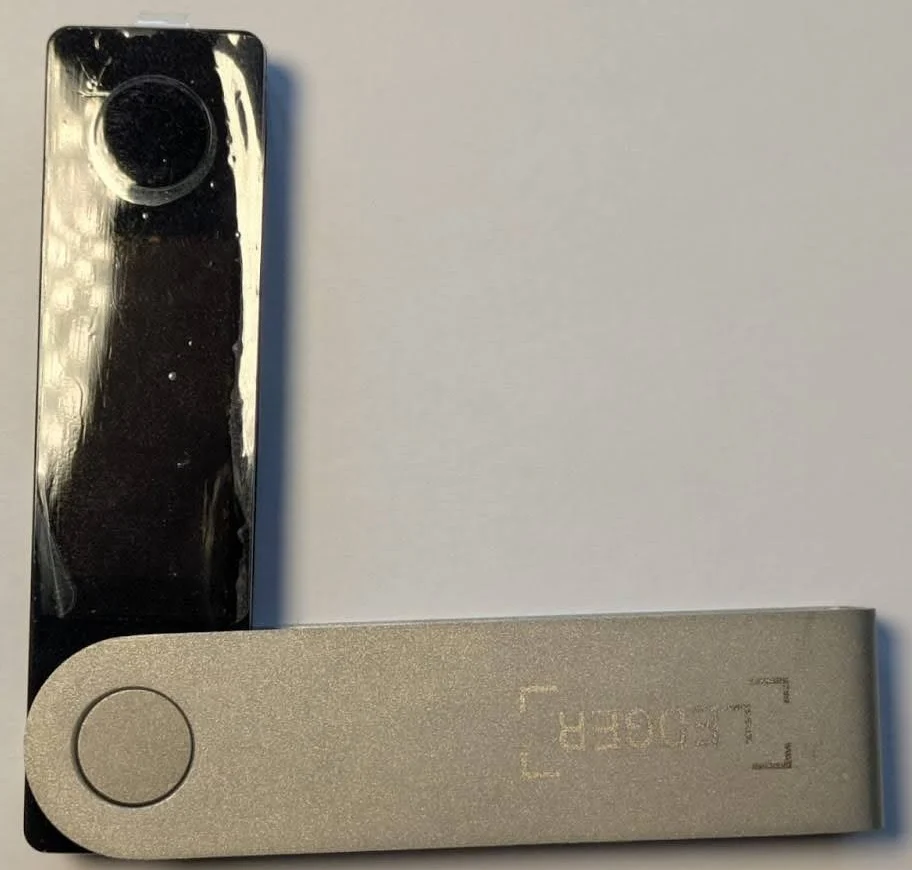 Ledger Nano X original, vista frontal