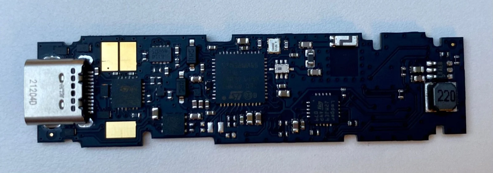 PCB preta da Ledger Nano X revisão 3, parte frontal