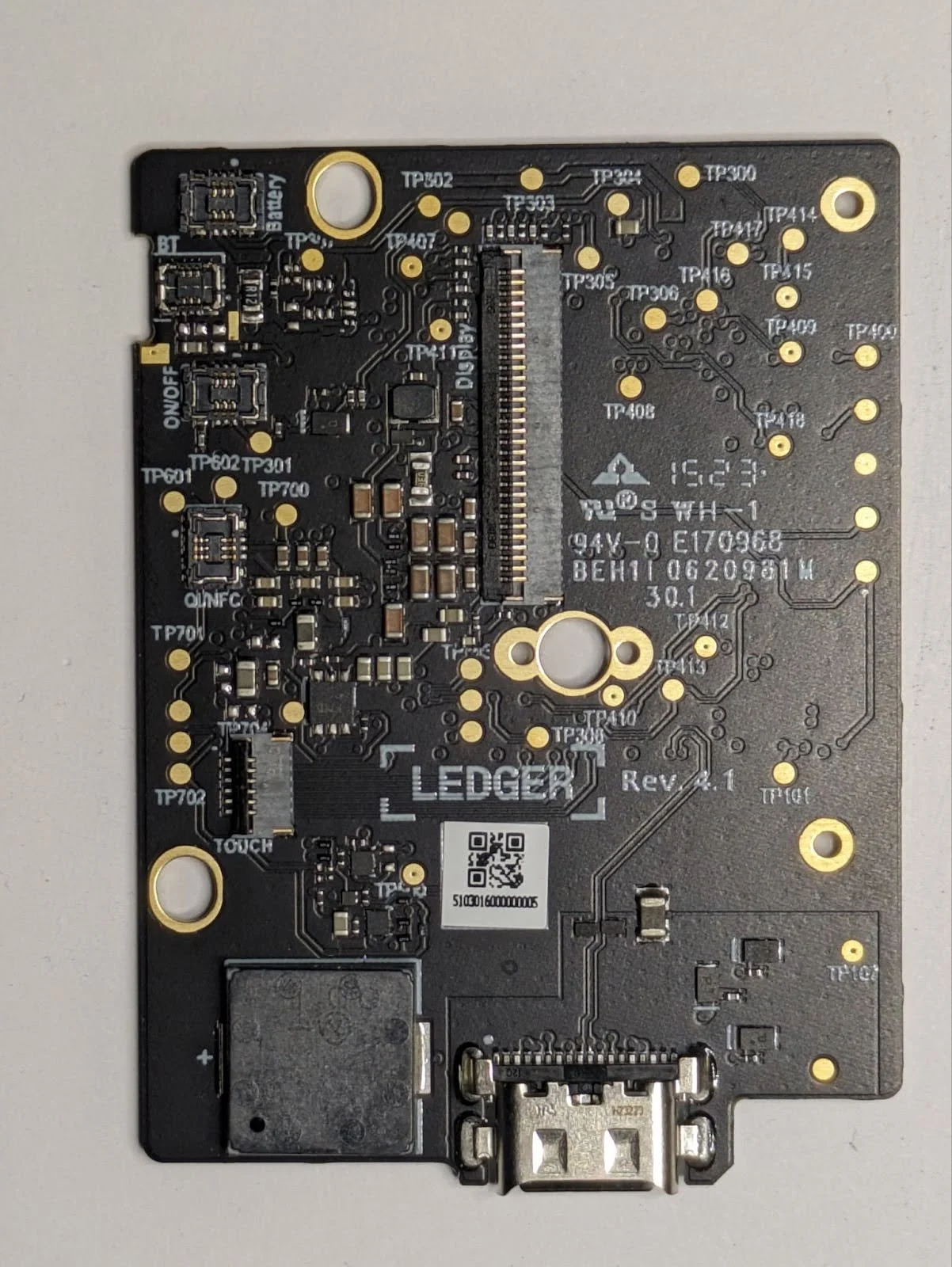 Parte frontal da placa de circuito impresso (PCB) da Ledger Stax